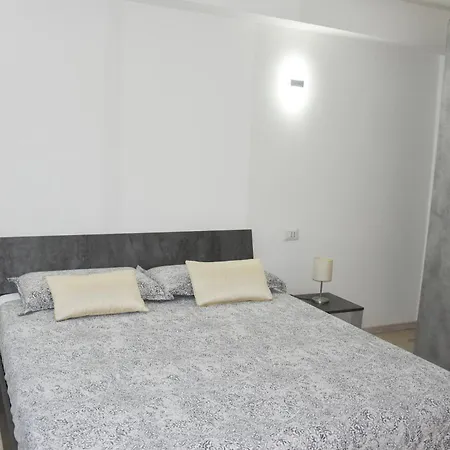 Moderno - 15 Minuti Dal Centro E Parcheggio Pubblico Gratuito Apartmán Como