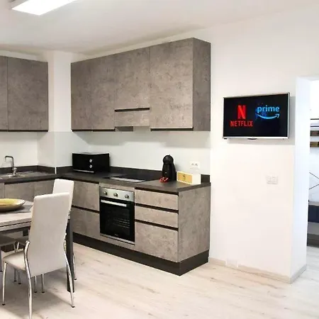 Apartmán Moderno - 15 Minuti Dal Centro E Parcheggio Pubblico Gratuito *