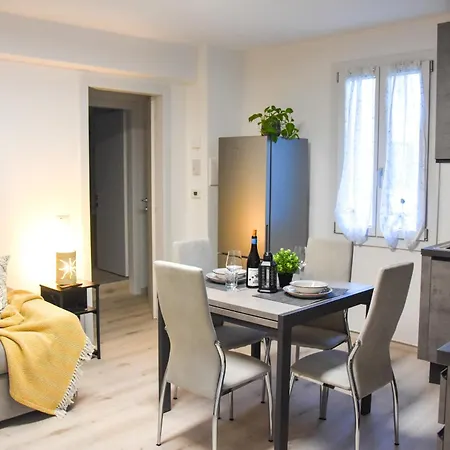 Apartmán Moderno - 15 Minuti Dal Centro E Parcheggio Pubblico Gratuito